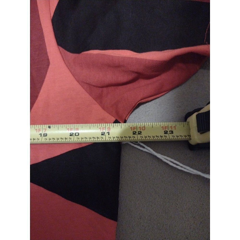 NWT New RS1NE Scrilla Graphic Logo Print T-shirt True Size Is Large L Red S/S - Picture 9 of 12